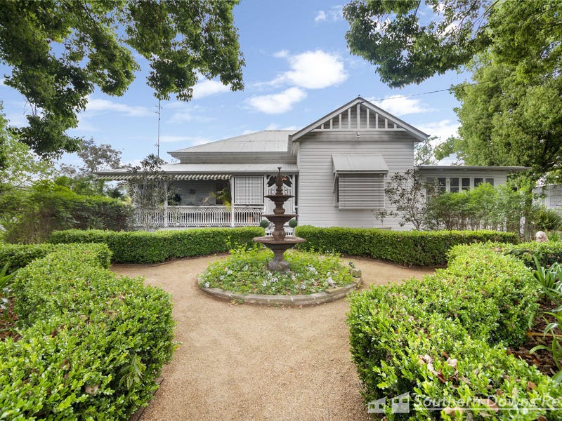 54 Locke Street, Warwick, Qld 4370