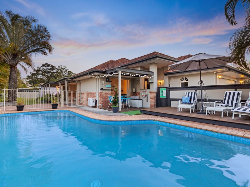 2 Sundown Drive, Paradise Point, Qld 4216