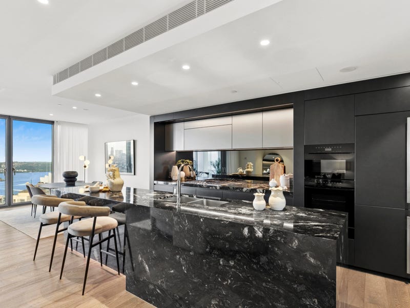 51C/2 Watermans Quay - Property image 7 of 32