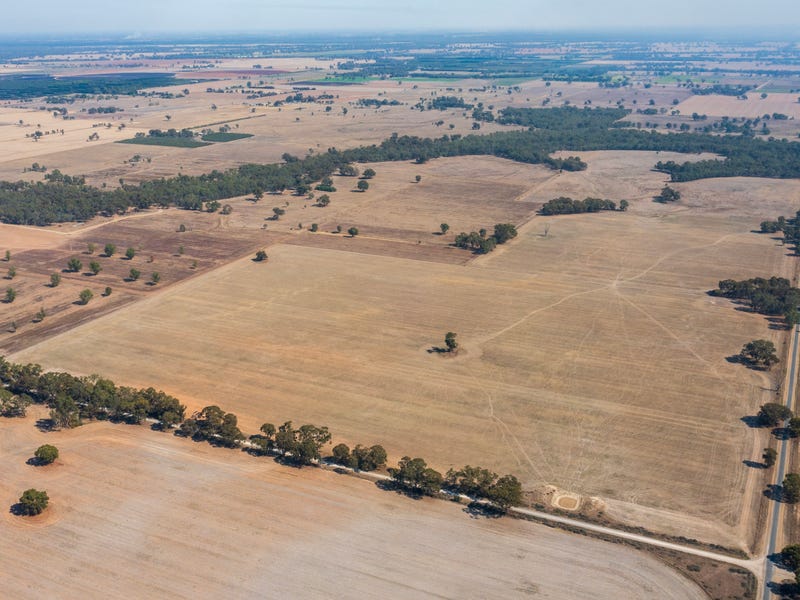 525 Central Mundoona Road