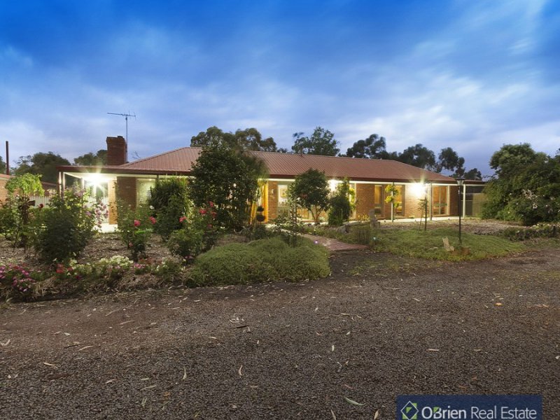 10 Cross Road, Devon Meadows, Vic 3977 Property Details