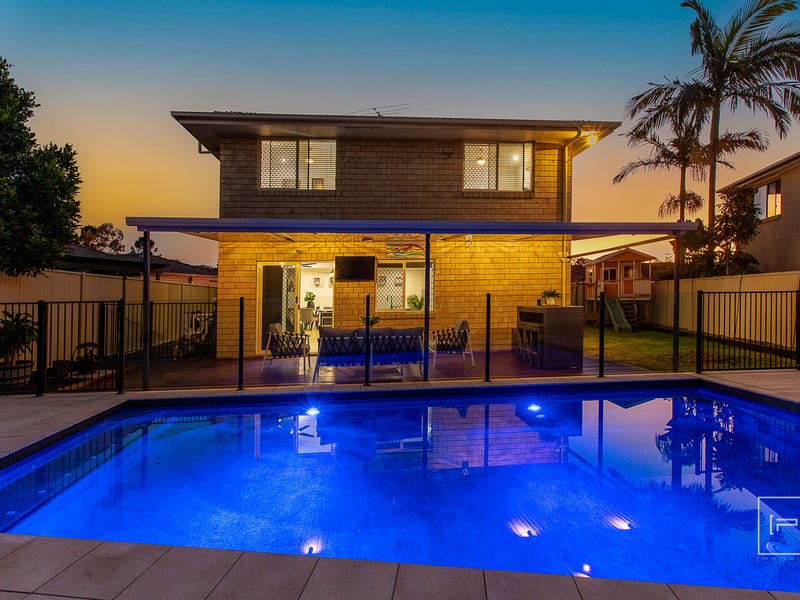 12 Holland Place, Carindale, Qld 4152