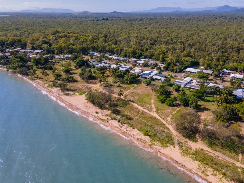 16 The Esplanade, Toolakea, Qld 4818