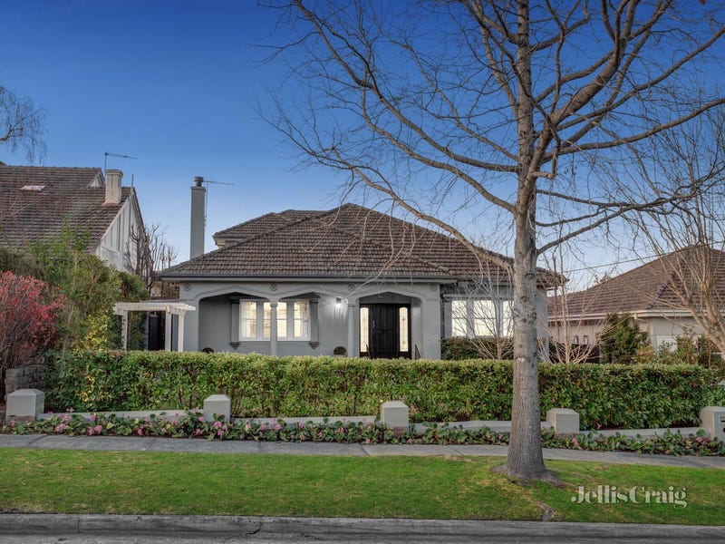 17 Finsbury Way, Camberwell, Vic 3124