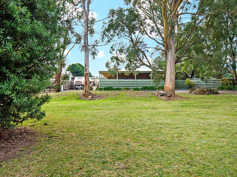 8 Berry Street, Ballan, Vic 3342