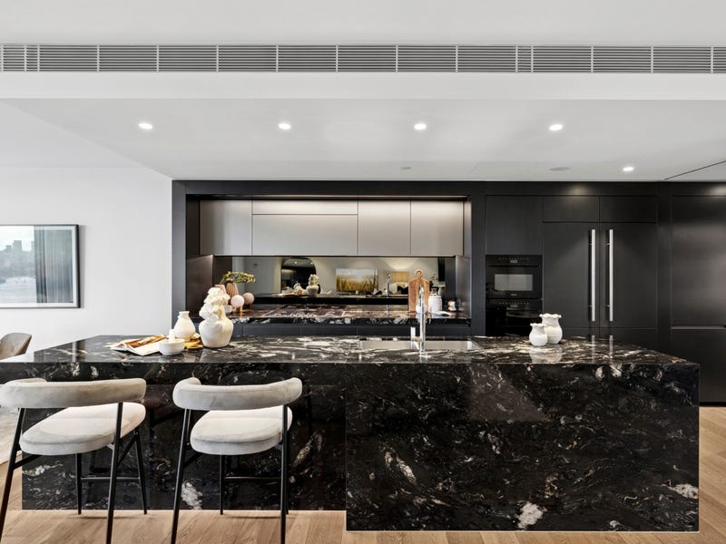 51C/2 Watermans Quay - Property image 11 of 32