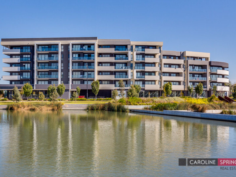 154/73 Lake Street, Caroline Springs, Vic 3023 Property Details