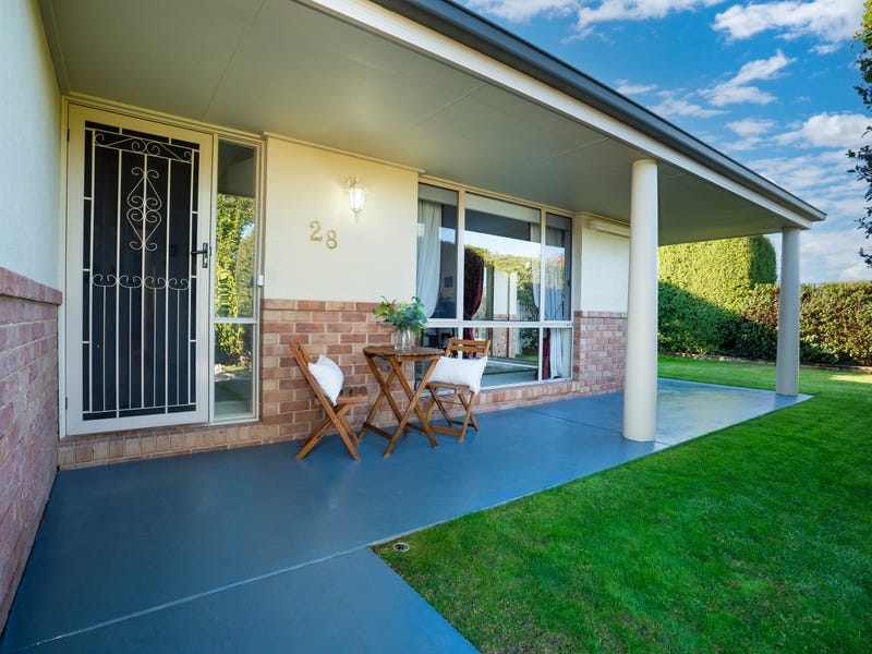 28 Heppner Court, Thurgoona, NSW 2640