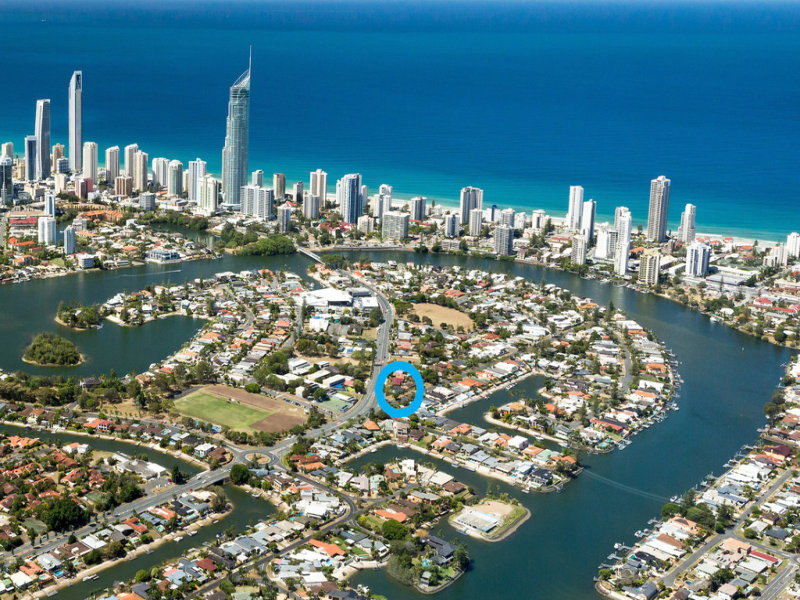 54 Via Roma, Isle Of Capri, Qld 4217 Property Details