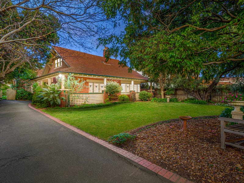 27 Normandy Road, Elwood, Vic 3184