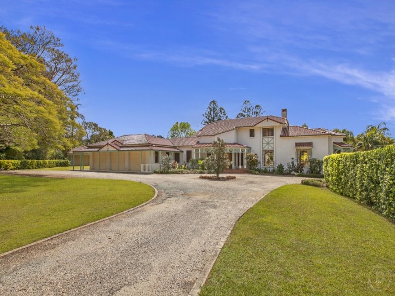 85 Retreat Street, Bridgeman Downs, Qld 4035 Property Details