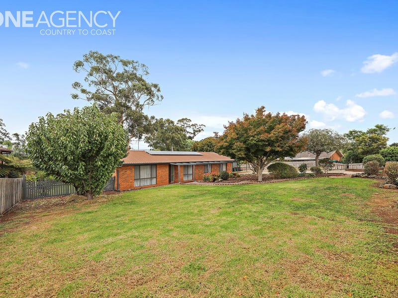 76 Longwarry Road, Drouin, Vic 3818