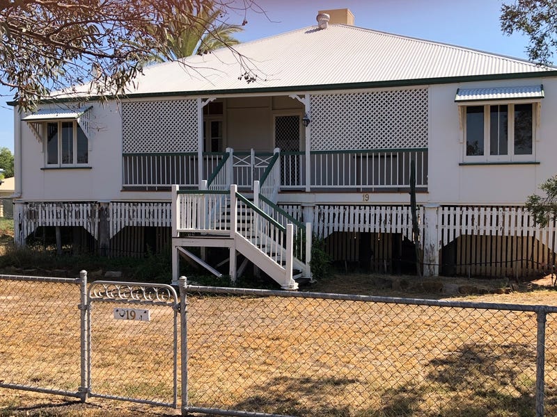 19 Miscamble Street, Roma, Qld 4455