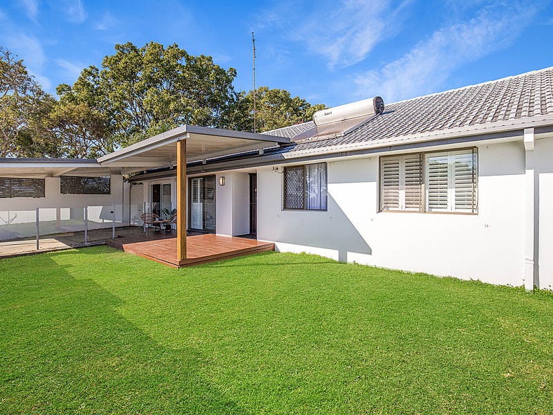 97 Oceanic Drive, Mermaid Waters, Qld 4218