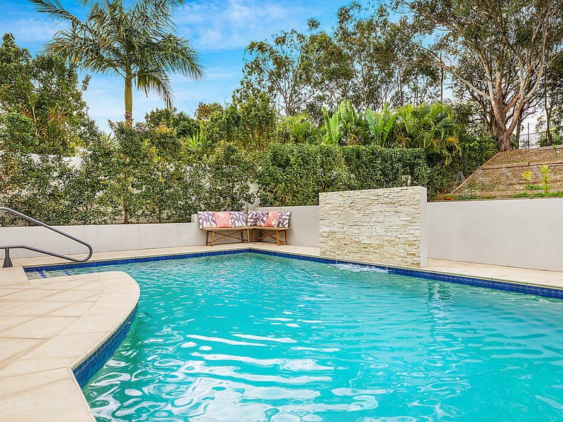 8011A Vista Drive, Benowa, Qld 4217