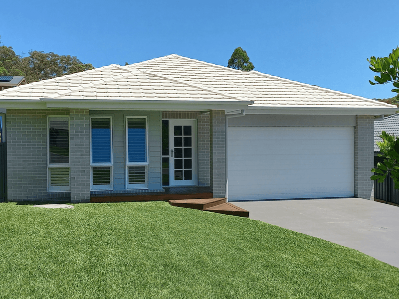22 Tallowwood Place, South West Rocks, NSW 2431 22 Tallowwood Place, South West Rocks, NSW 2431