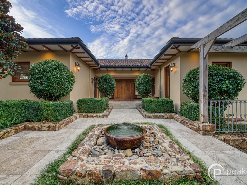 135 Payne Road, Beaconsfield, Vic 3807