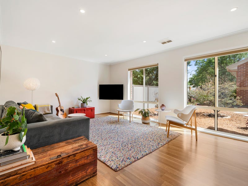 10 Saxby Close