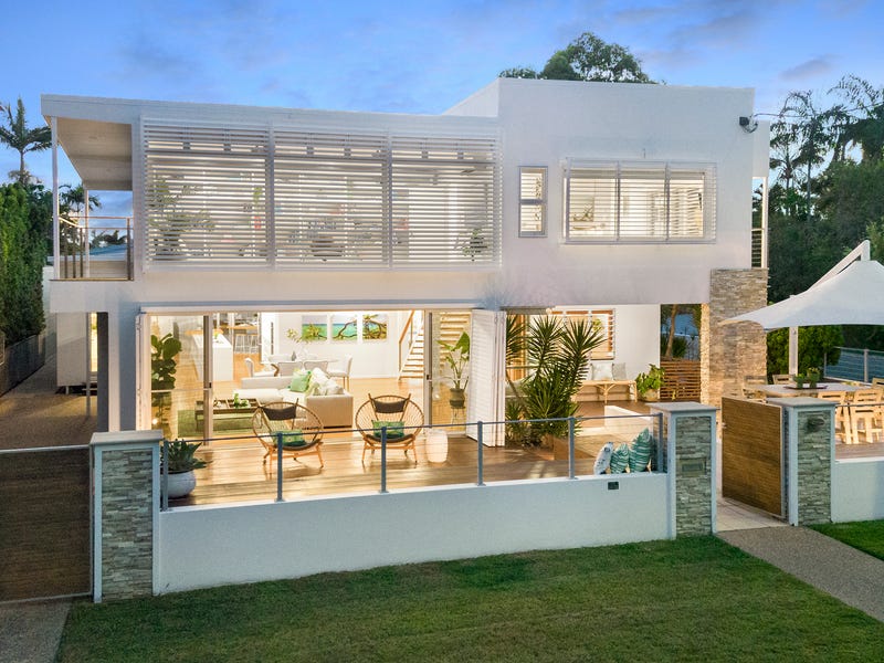 32 Palm Street, Rowes Bay, Qld 4810