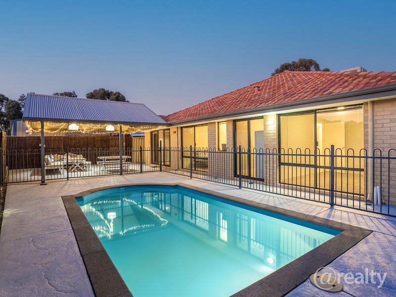 8 Summerville Avenue, Secret Harbour, WA 6173