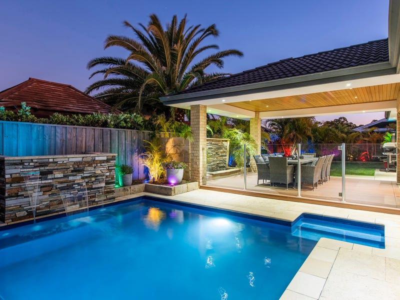 12 Petworth Drive, The Vines, WA 6069