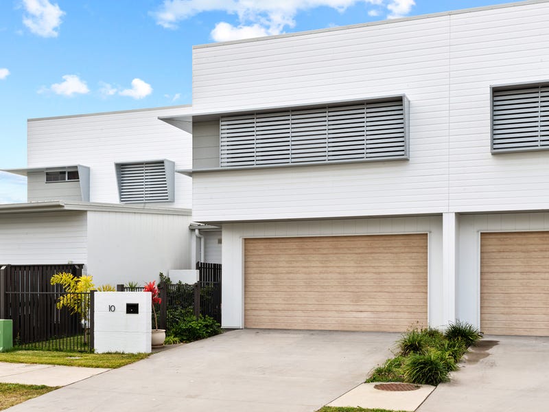10 Captain Avenue, Newport, Qld 4020