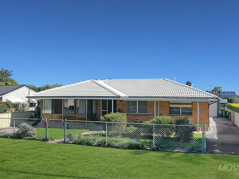 4 Trevor Street, Beachmere, Qld 4510