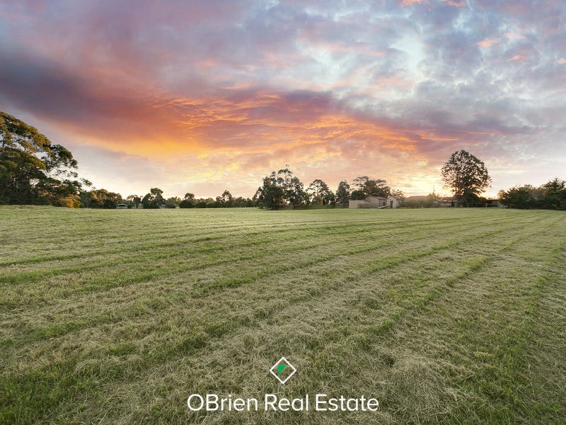 14 Cross Road, Devon Meadows, Vic 3977 Property Details