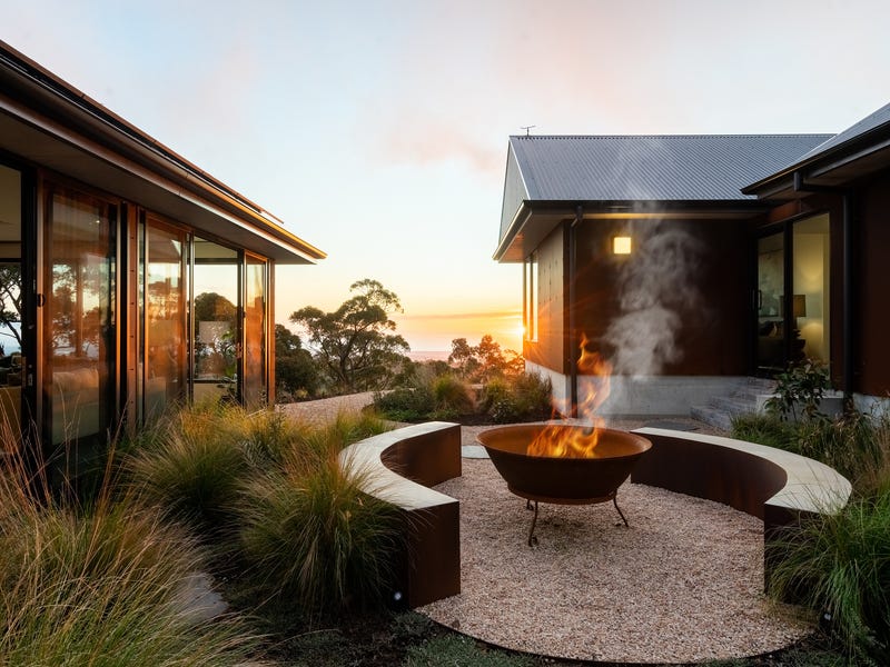 2 Summer Hill Drive, Crafers, SA 5152