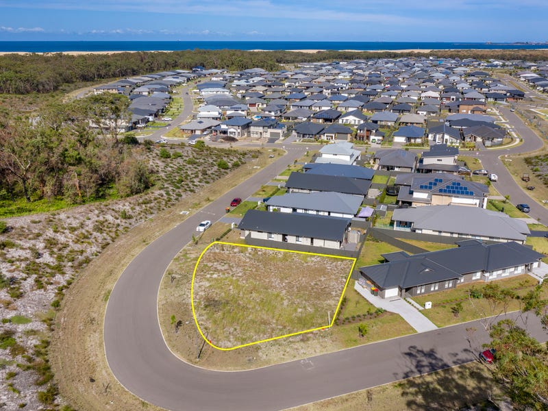 12 Tuckeroo Circuit, Fern Bay, NSW 2295 Property Details