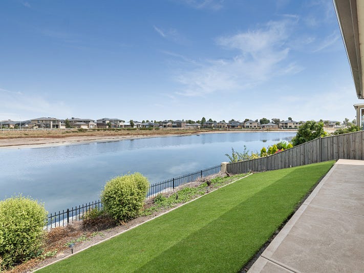 218 Sanctuary Lakes South Boulevard, Point Cook, Vic 3030