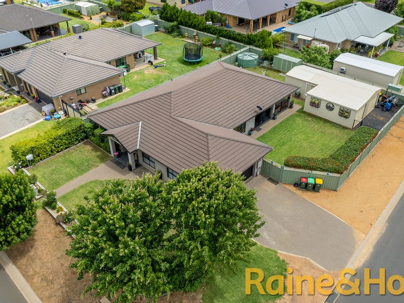 22 Holmwood Drive, Dubbo, NSW 2830