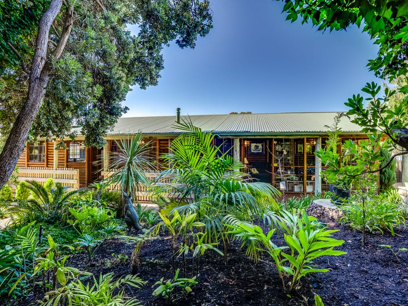 16 Gum Avenue Victor Harbor Sa 5211 Realestate Com Au