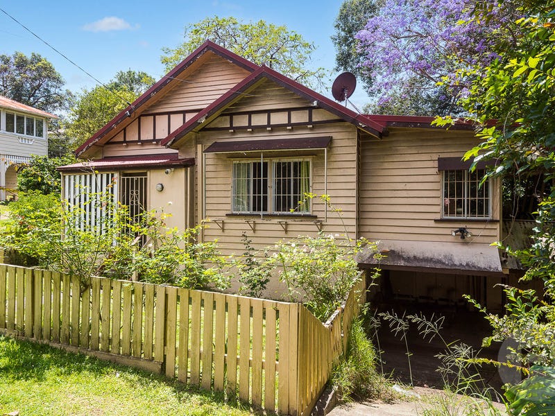 32 Jackson Street, Indooroopilly, Qld 4068