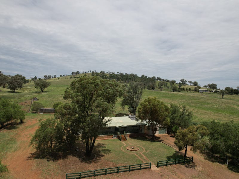 9428 Mitchell Highway