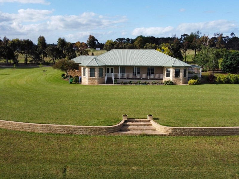 201 Mt Napier Road, Hamilton, Vic 3300