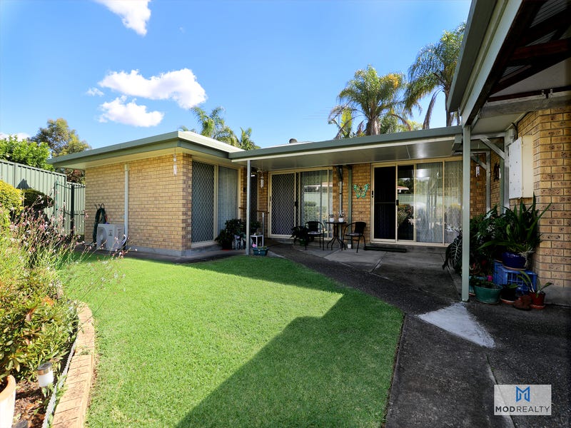 2/10 Vi Court, Brassall, Qld 4305