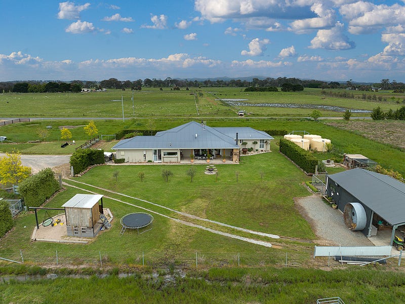 111 Spring Hill Road, Spring Hill, NSW 2800