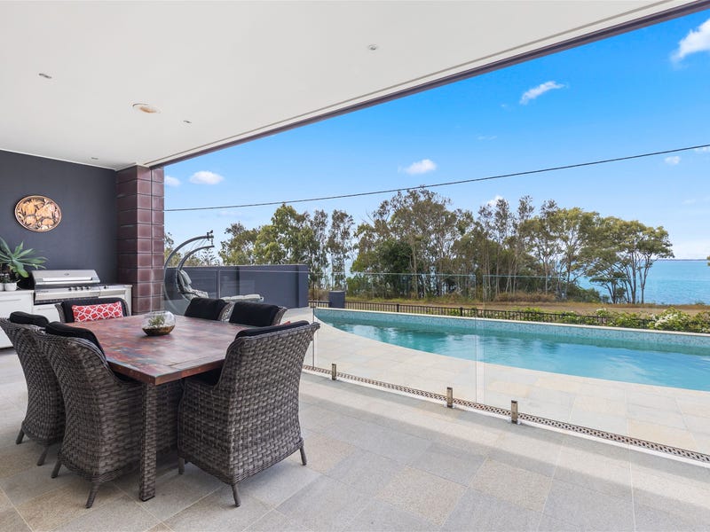 107 Esplanade, Point Vernon, Qld 4655