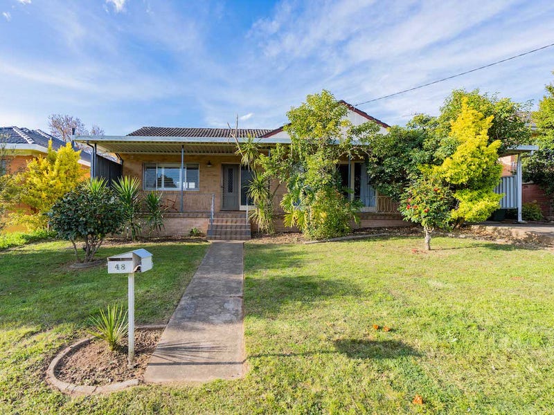 48 White Avenue, Kooringal, NSW 2650