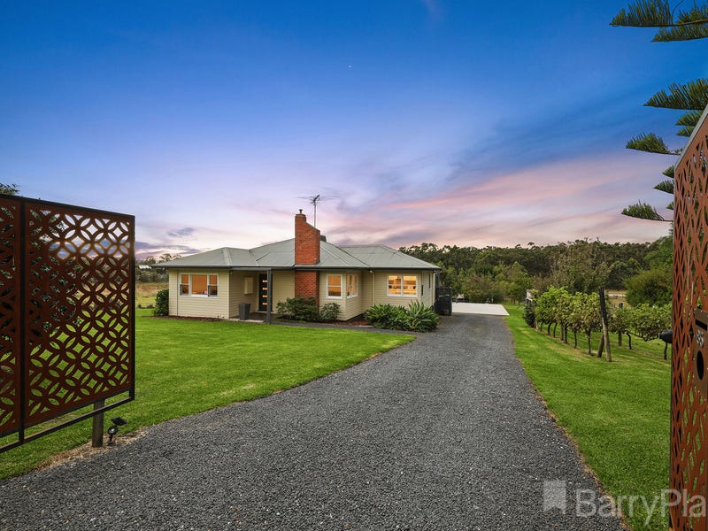 85 Longwarry Road, Drouin, Vic 3818