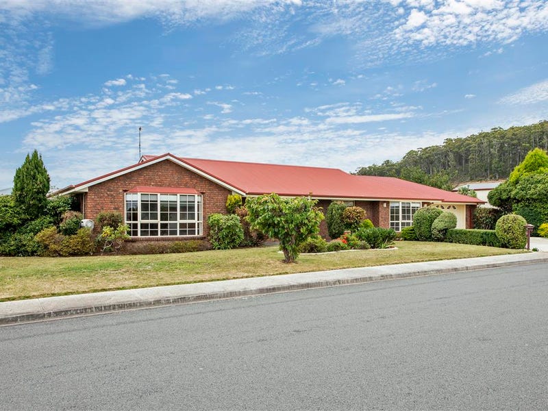 8 Racecourse Cres, Turners Beach, Tas 7315