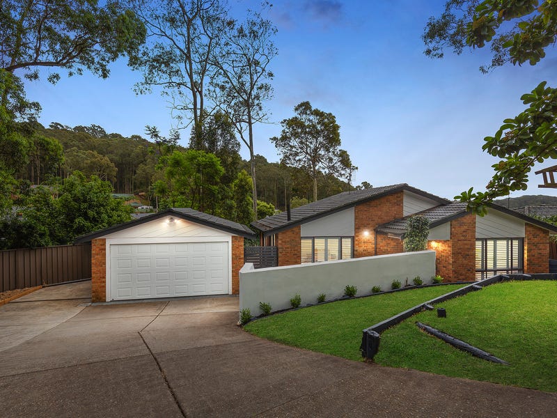 4 Tanunda Close, Eleebana, NSW 2282