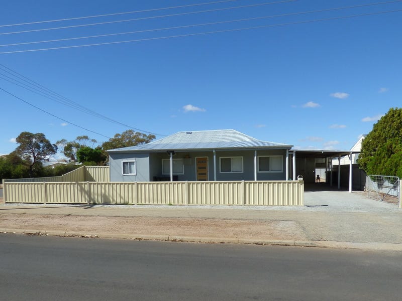 69 Duff Street, Merredin, WA 6415