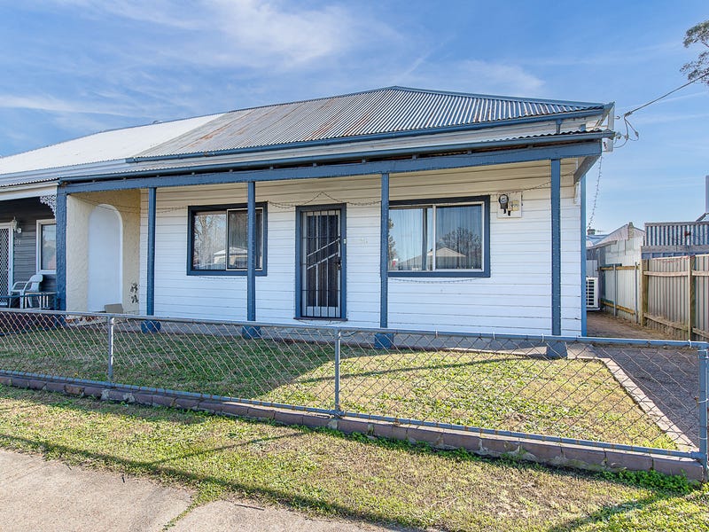 80 Station Street, Weston, NSW 2326