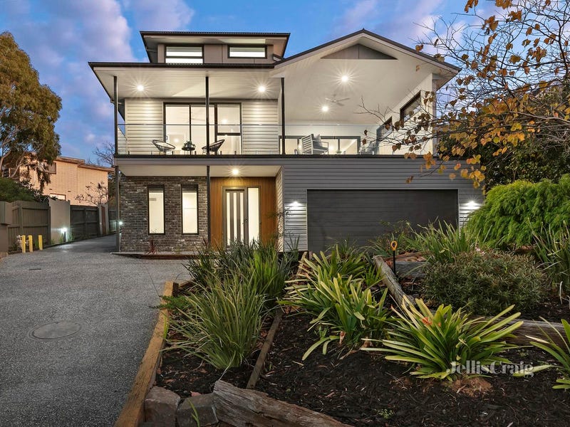 131 Street, Strathmore, Vic 3041