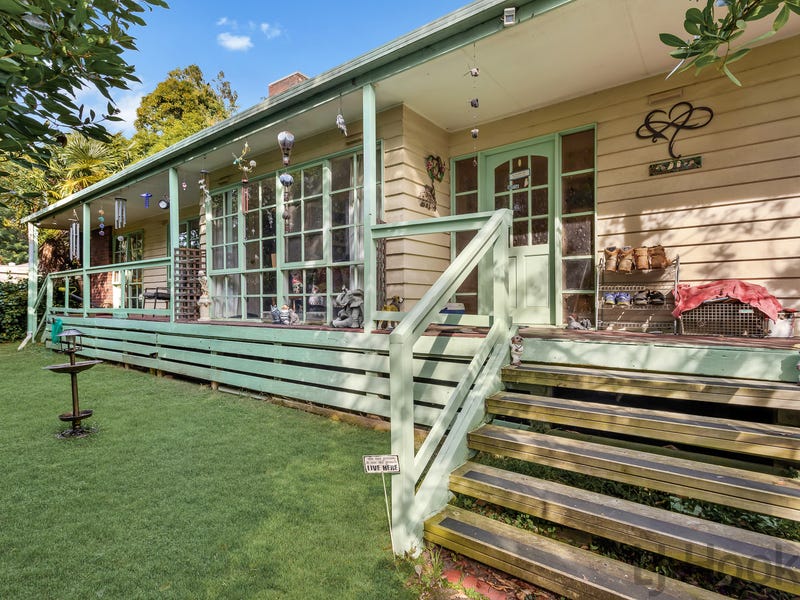 286 Forest Road, The Basin, Vic 3154