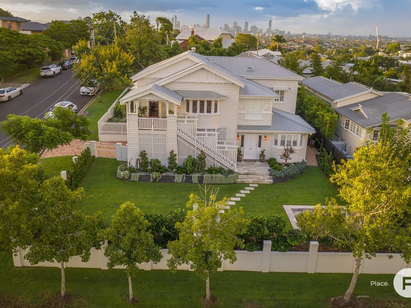 112 Sackville Street, Greenslopes, Qld 4120