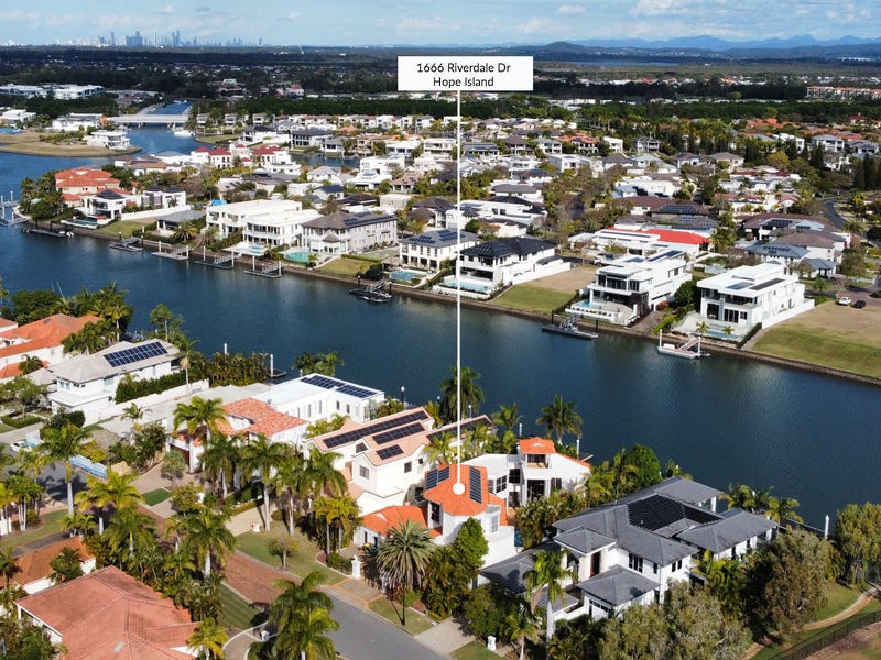 1666 Riverdale Drive, Hope Island, Qld 4212