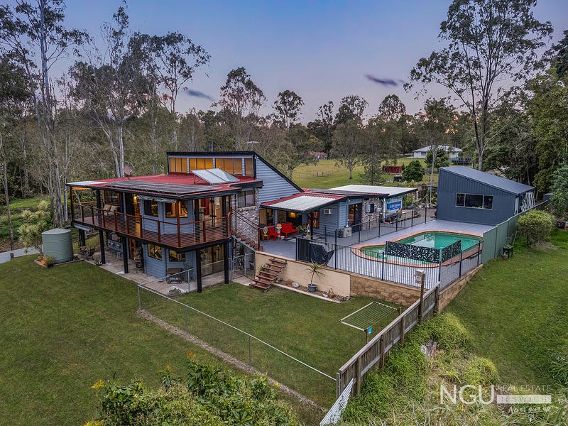 99 Dampier Street, Barellan Point, Qld 4306